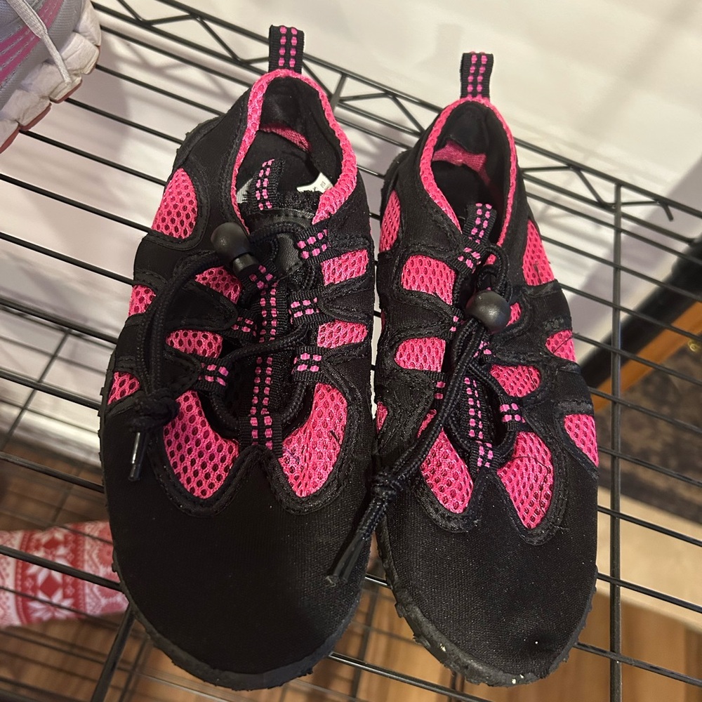 Women’s water shoes